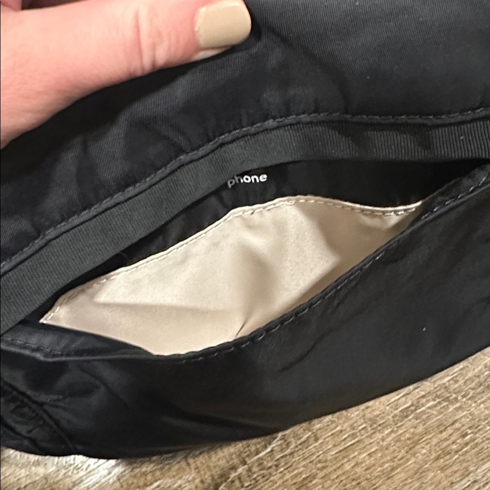 Lululemon Athletica Black Crossbody Bag - Picture 7 of 7